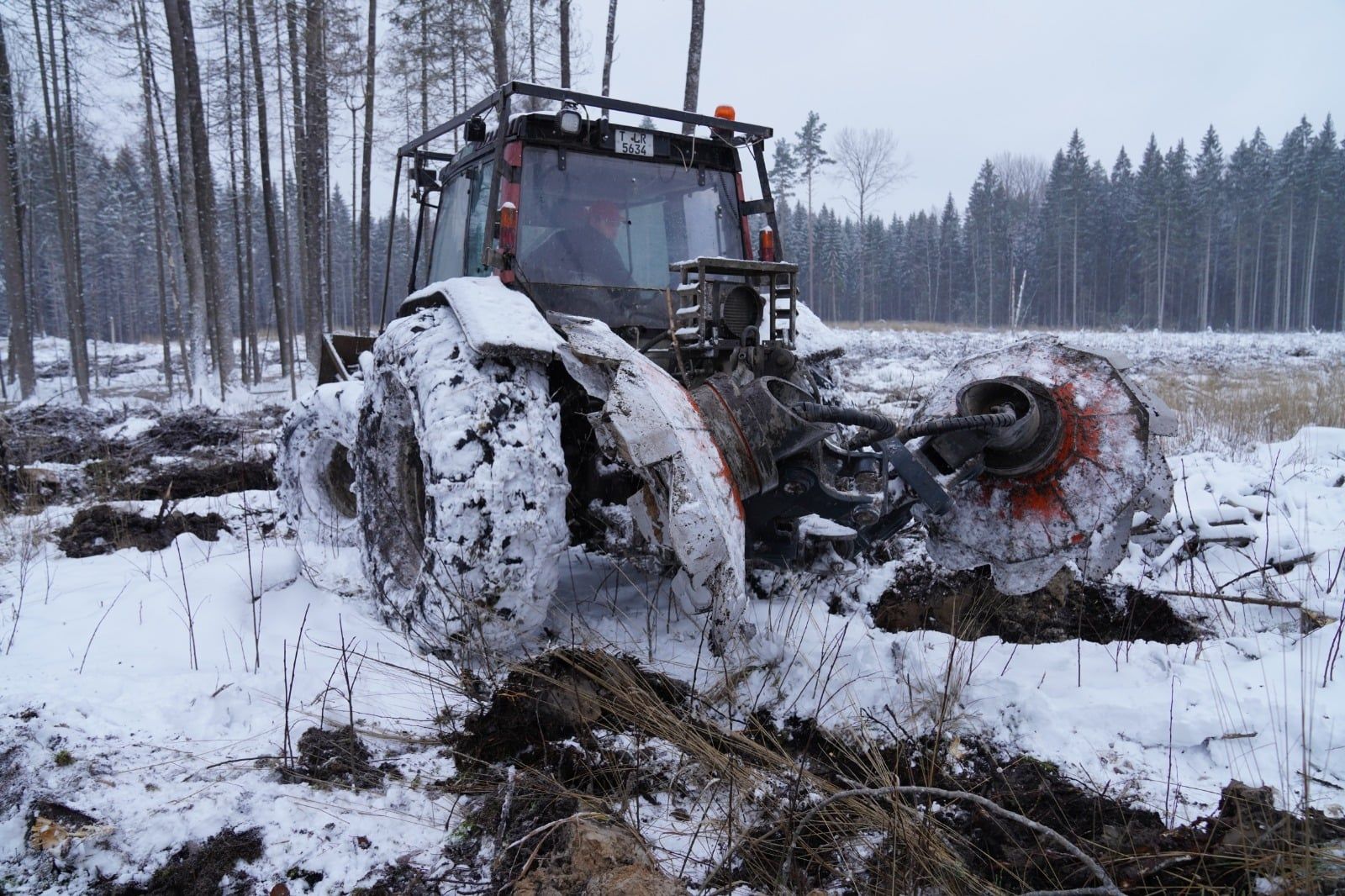 Billonneuse trancheuse hydraulique UOT pour tracteur