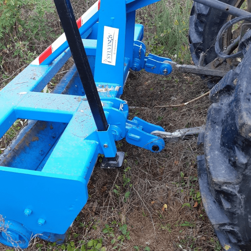 Rouleau débroussailleur porté Ménard-Darriet