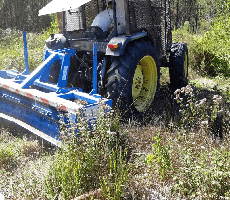Rouleau débroussailleur porté Ménard-Darriet